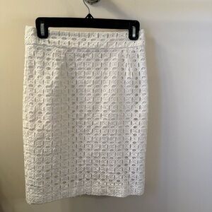 Banana Republic White Eyelet Pencil Skirt | Lined Cotton | Size 0